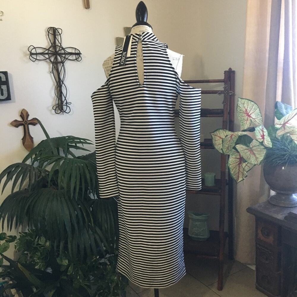 Y2K XOXO cold shoulder striped dress NEW - Picture 6 of 8